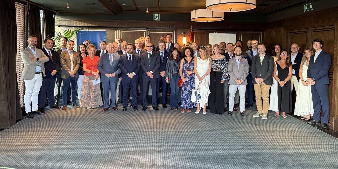Acto de presentación del Centro de Pensamiento Alhucemas 25